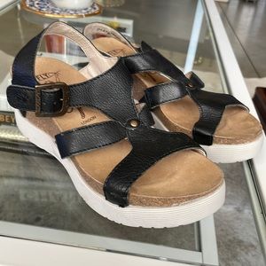 FLY LONDON woman’s sandals